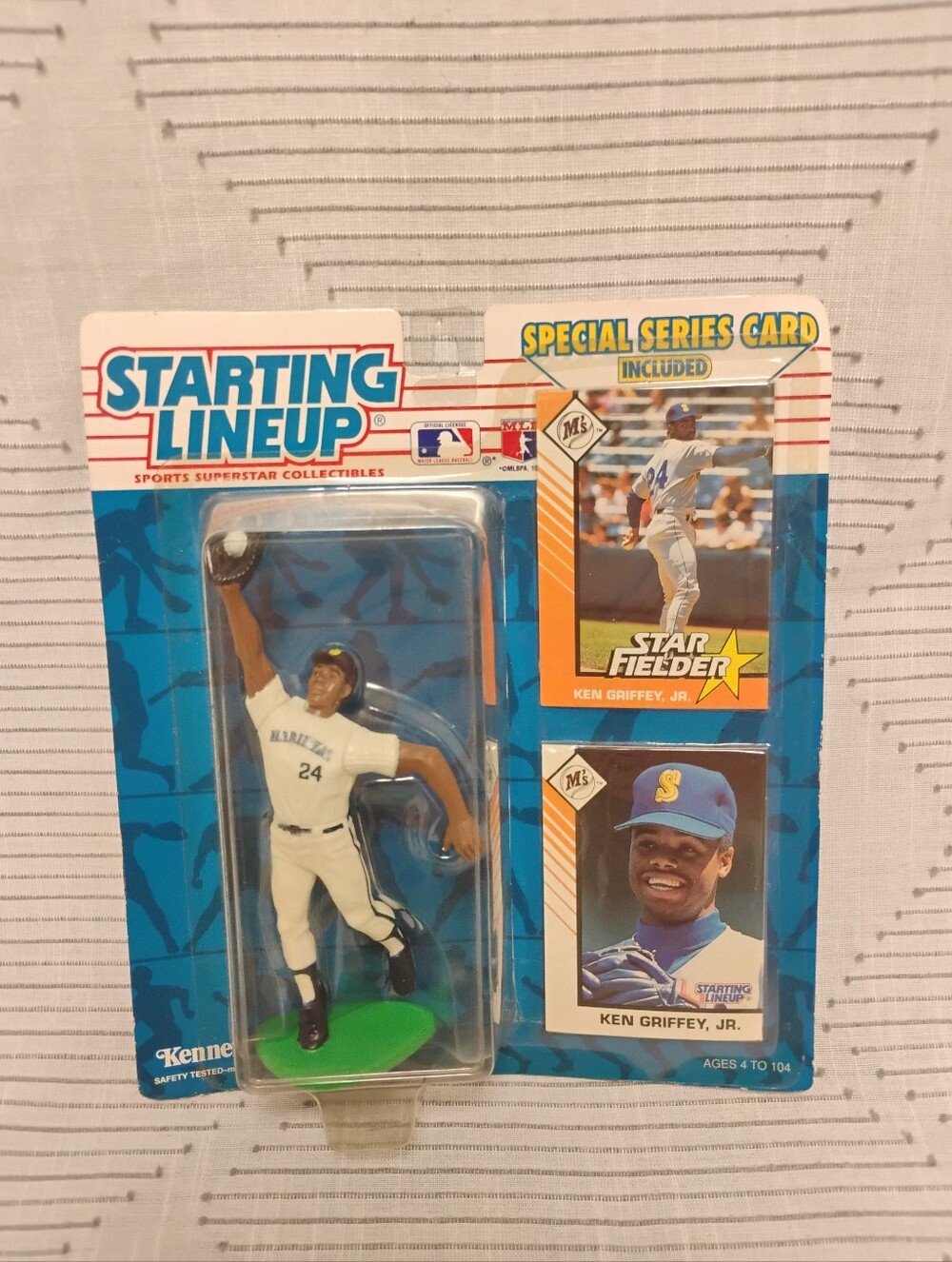 1993 Vintage Ken Griffey Jr #24 Seattle Mariners Starting Lineup Action Figure